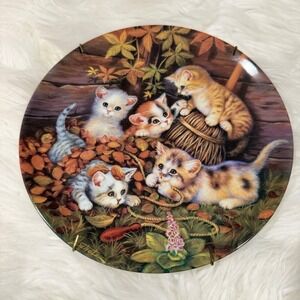 Kahla‎ Jurgen Scholz Kittens Hide & Seek Autumn Leaves Collector Plate 1997 7.5"